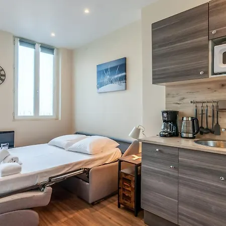 Charming Studio On The Right Bank Of Close To City Centre - Welkeys דירה רואן